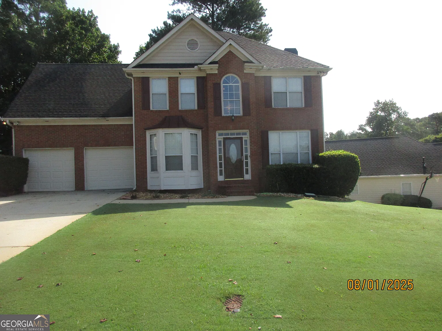 4 bed, 2.5 bath, $2,300 — Photo 2