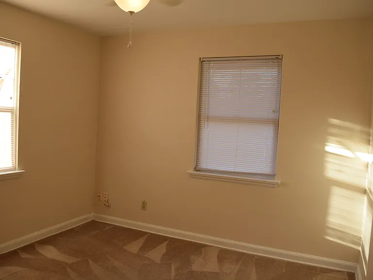 461 Eastmoor Blvd — Photo 6