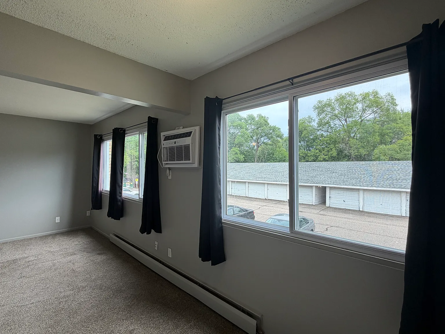5910 W Broadway Ave — Photo 2