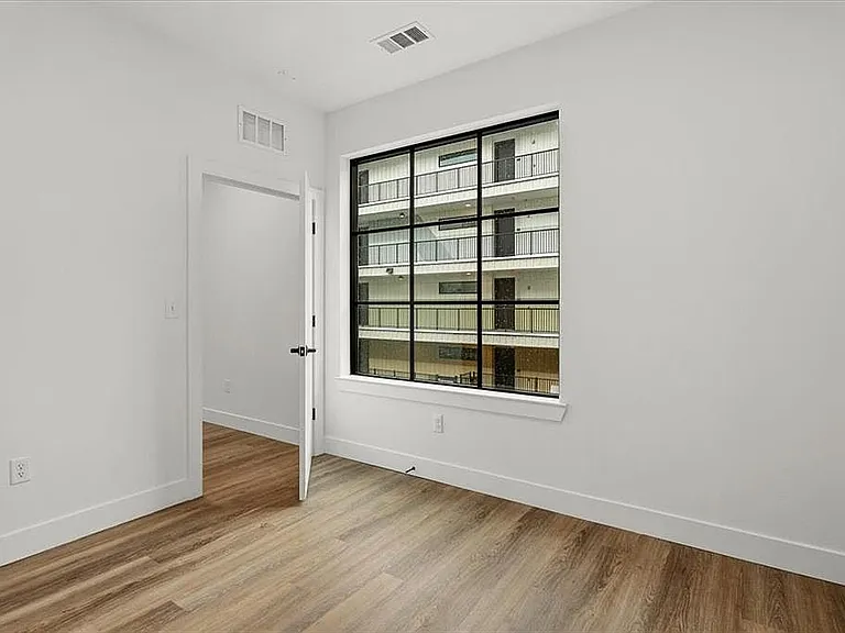 4315 S Congress Ave #214 — Photo 7