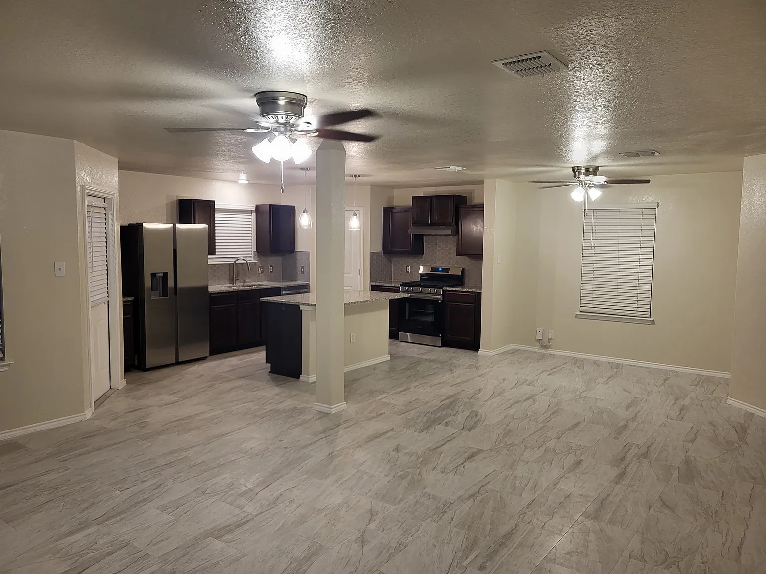 5 bed, 1917 sqft, $1,850 — Photo 3