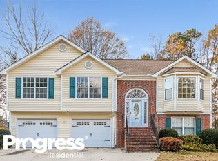 5827 Pecan Grv, Ellenwood, GA 30294