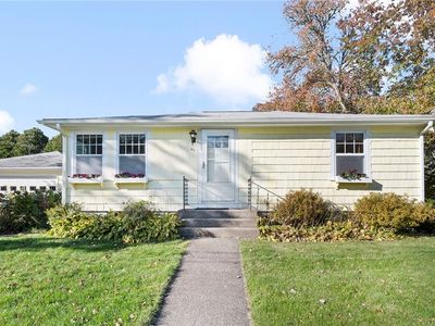 10 Wayne St, Narragansett, RI, 02882