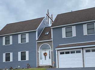 16 Juliana Dr, Pittsfield, MA 01201