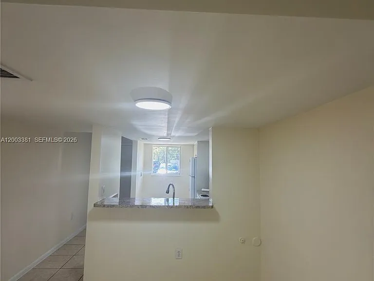 14020 NE 3rd Ct #5 — Photo 9
