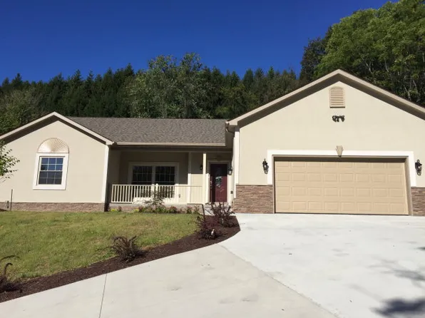 549 Pembroke Dr, Wheeling, WV 26059