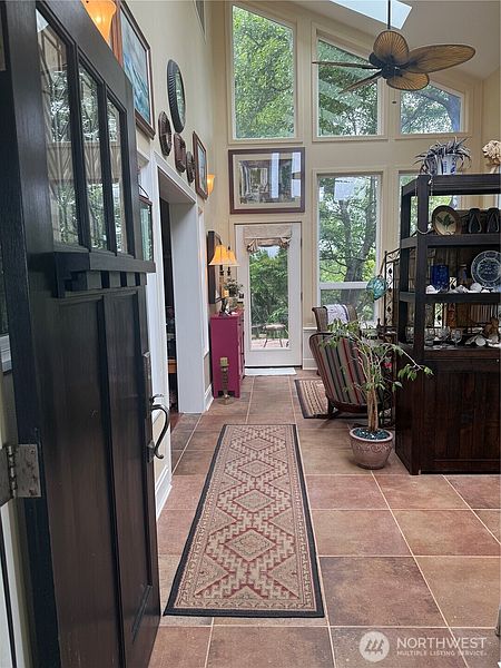 5th image of 33704 J Place