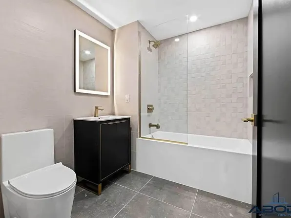 154 Lenox Road image 11 of 16