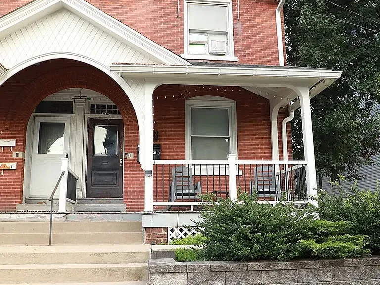 117 Green St #B — Photo 2