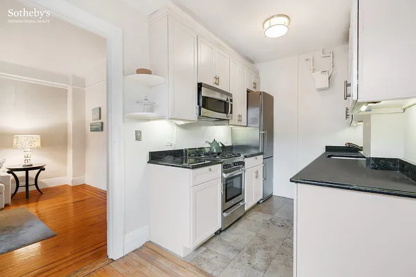 Sold by Sotheby's International Realty | media 3