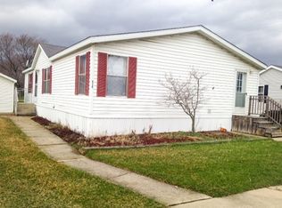 470 Pinecone Trl, Monroe, MI 48161