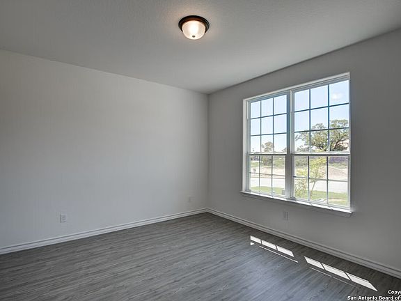 5th image of 137 HIGHLAND PARK