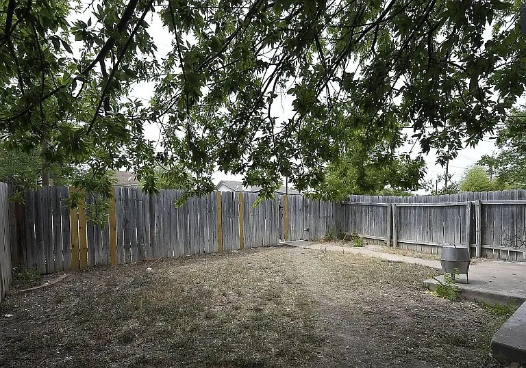 16008 Windermere Dr — Photo 4