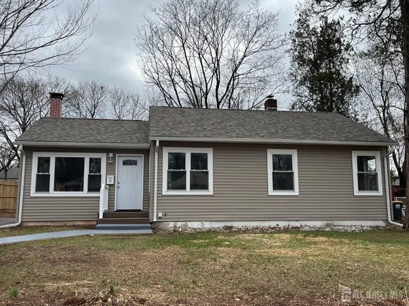 36 Hawthorne Dr, Somerset, NJ 08873