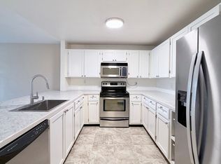 17516 NW Springville Rd UNIT B1, Portland, OR 97229