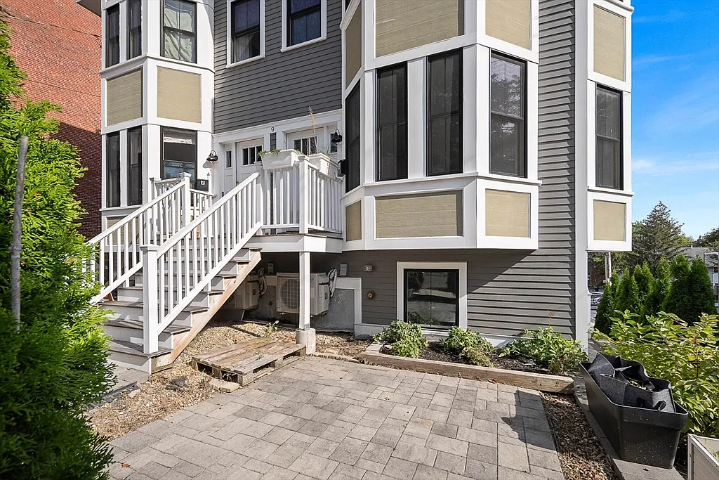 Building Photo - 9 Cedar St #1