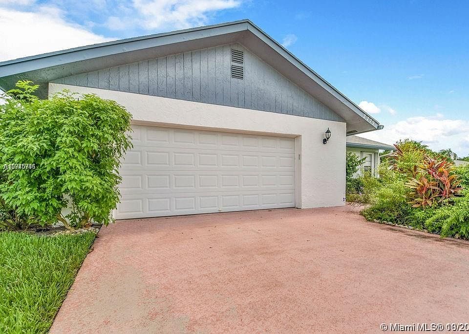 1st image of 3779 Da Vinci Cir