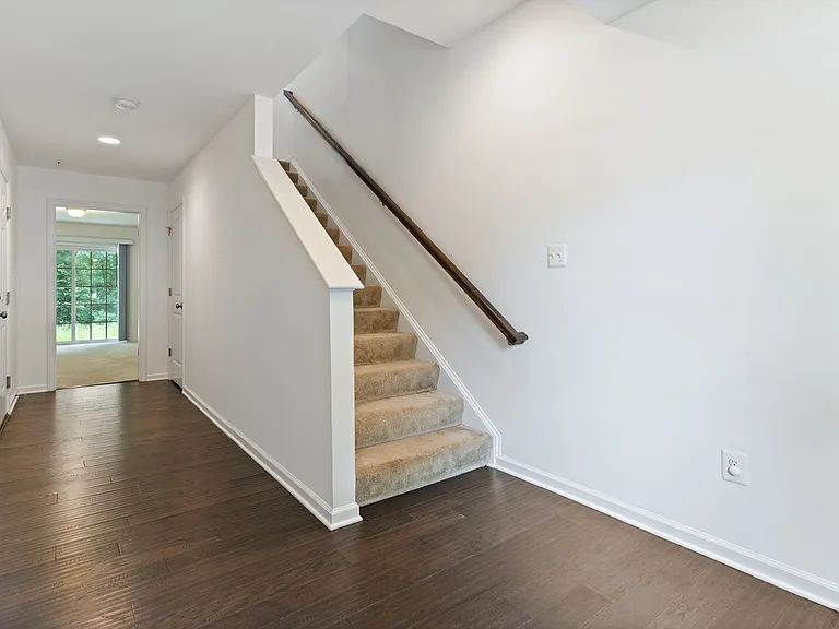 23048 Mountain Laurel Ln — Photo 11