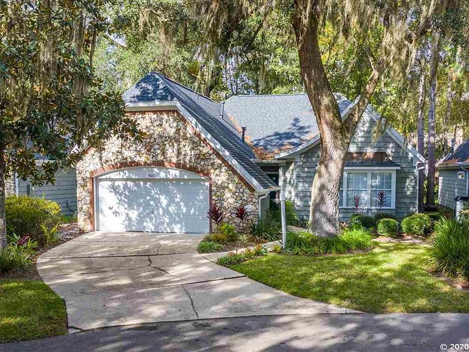 1st image of 4322 NW 10th Pl