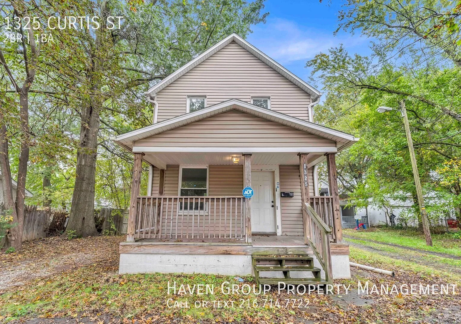 1325 Curtis St, Akron, OH 44301 - Spacious 2-bed 1-bath single-family home! — Photo 1