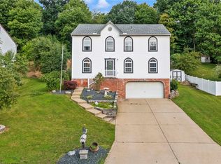 553 Hoover Dr, Apollo, PA 15613