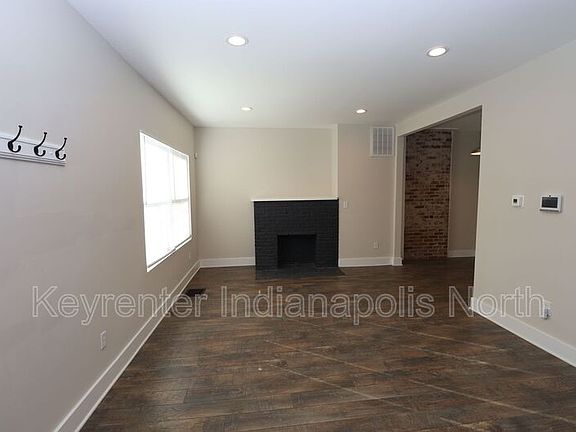 3rd image of 648 E 31st St
