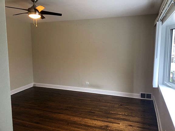 2nd image of 6125 N Ravenswood Ave Unit 1