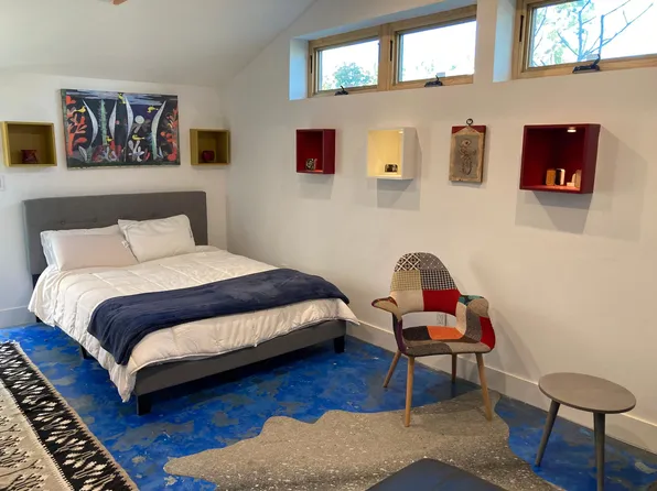 3649 Grand View Blvd, Los Angeles, CA 90066