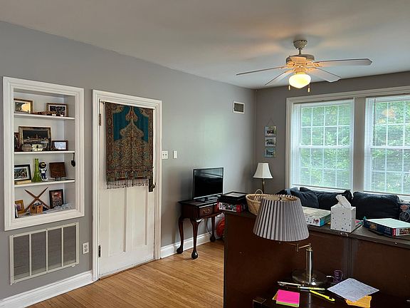 3rd image of 1957 Alfred Ave #2S