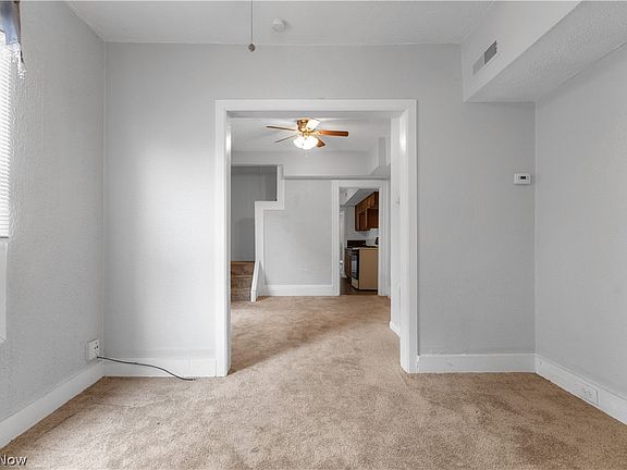 5th image of 3778 W 39th St