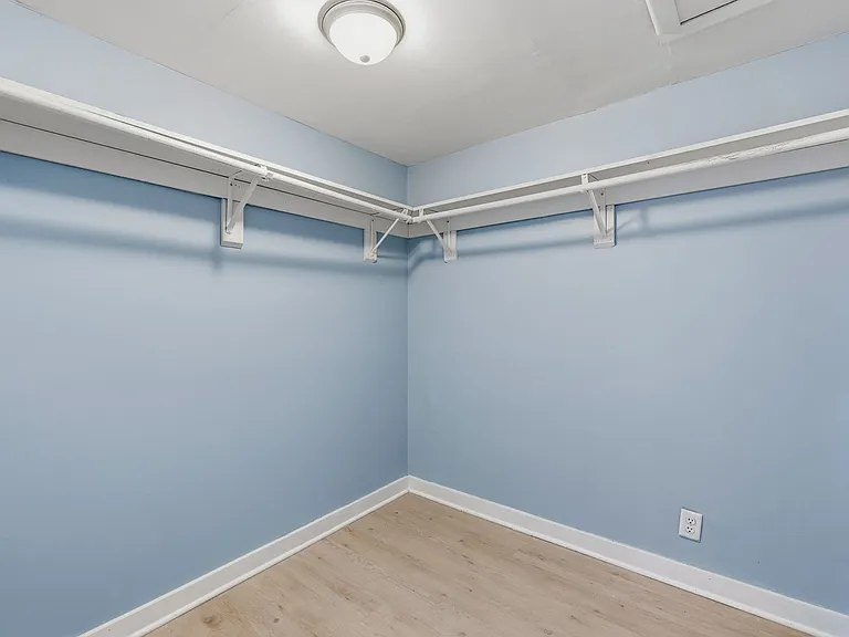 2061 Bellefontaine St — Photo 12