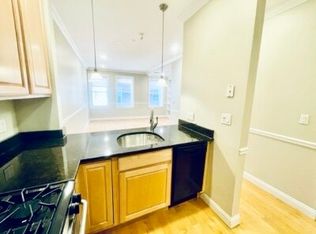 33 N Bennet St APT 4, Boston, MA 02113