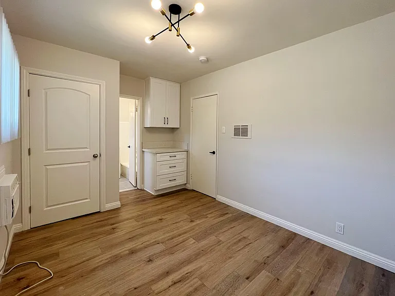 321 N Garfield Ave #A — Photo 12