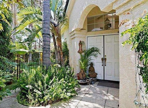 2nd image of 658 Trousdale St