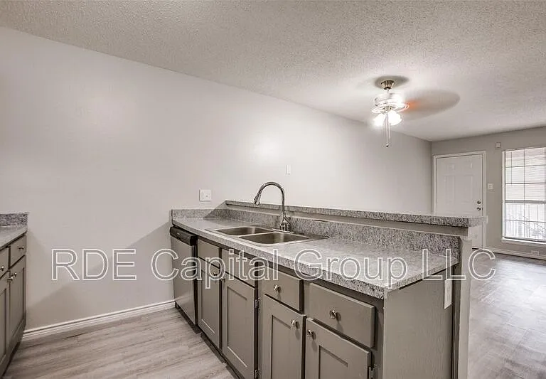 1935 Cranford Dr #104 — Photo 23