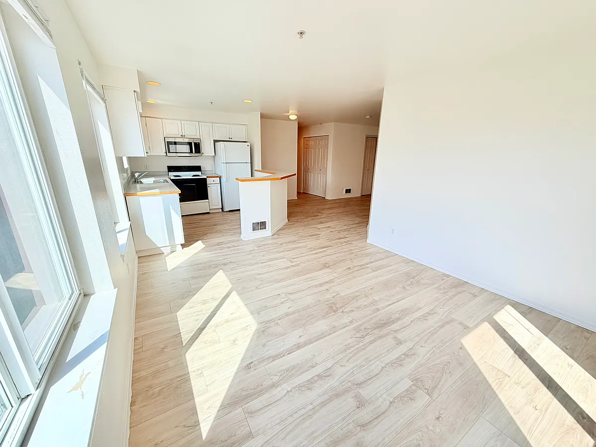 Living Room - 931 N 86th St #202