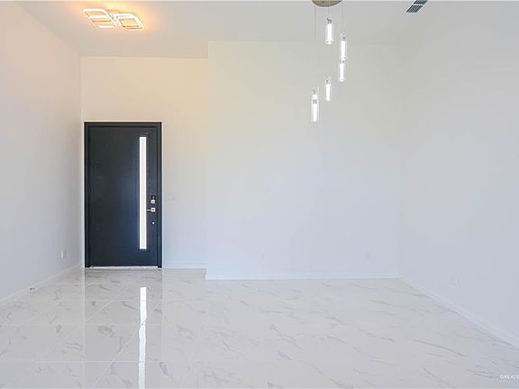 3rd image of 4204 S Rodman Ln