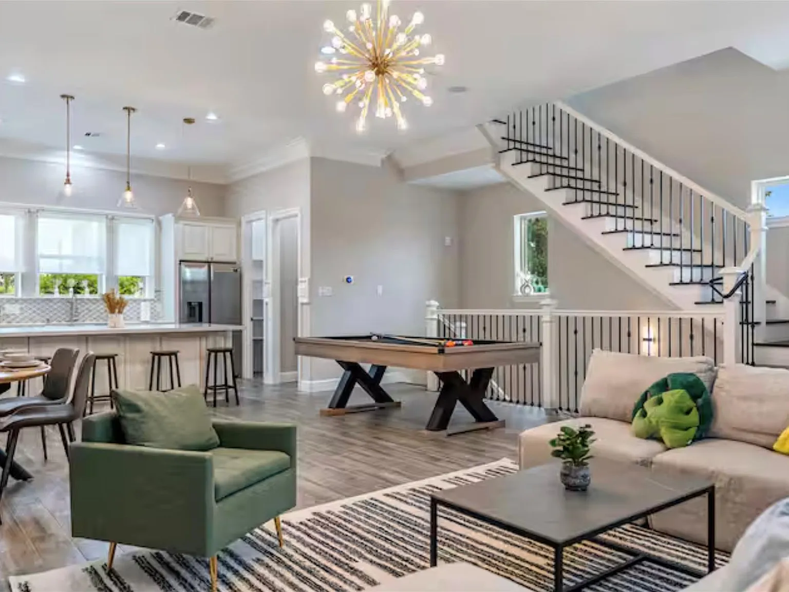 3 bed, 3.5 bath, 2260 sqft, $3,750 — Photo 4