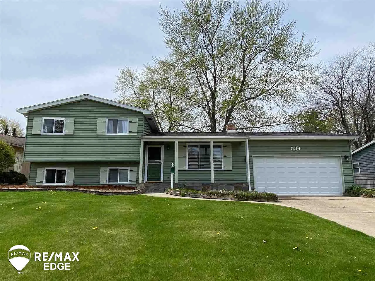 534 Autumn Dr photo 1