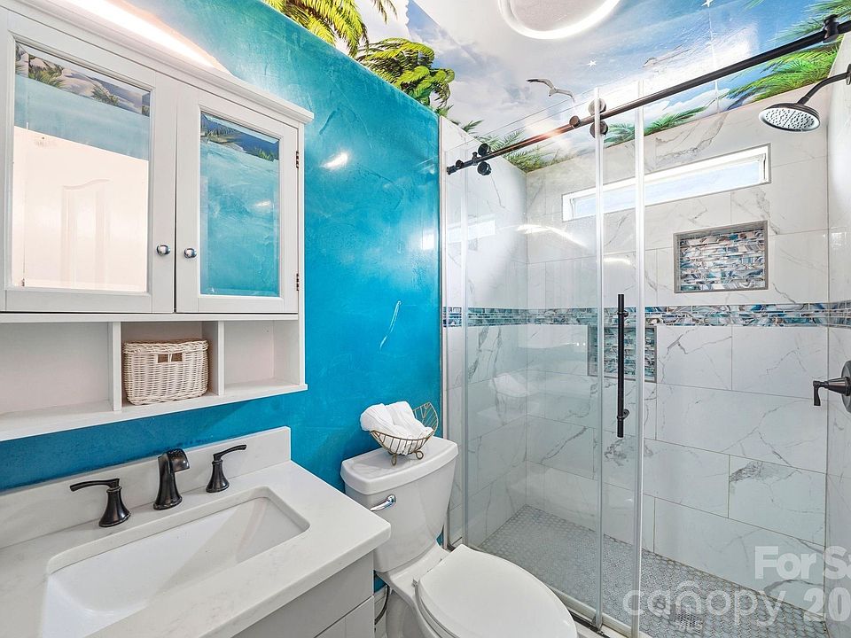 1st image of 232 Summertree Dr