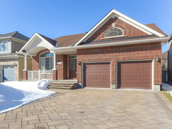 1861 Mickelberry Cres, Ottawa, ON K4A 0P2