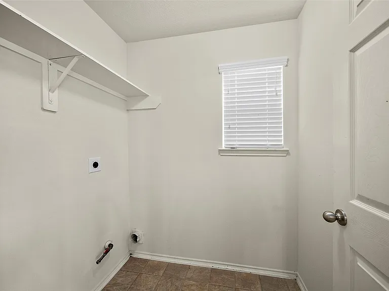1431 Orchid Dr — Photo 24