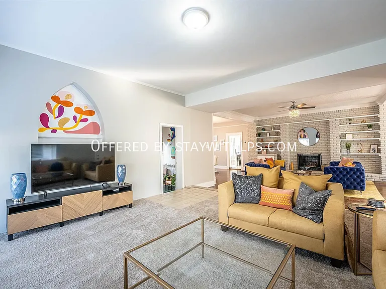 2035 Central Ave — Photo 6