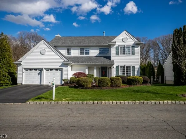 23 Fox Chase Rd, Jefferson Twp., NJ 07438