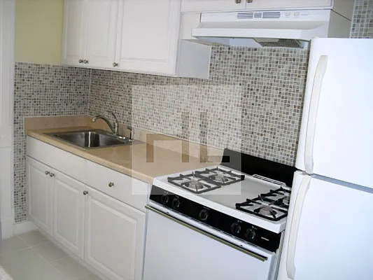 Rented by Highline Residential | media 4