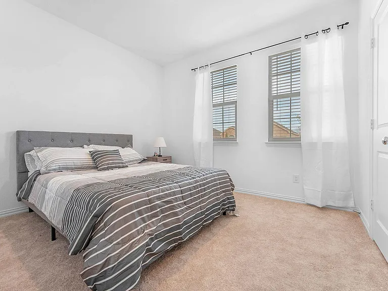 513 Macdonald Way — Photo 21