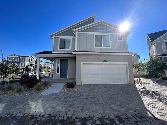 4th image of 137 E Brushy Canyon St #1