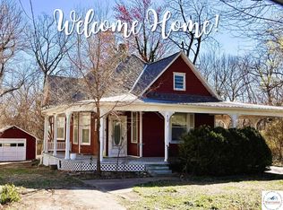 410 E Bodine Ave, Clinton, MO 64735