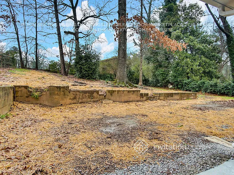 2500 Brentwood Rd — Photo 22