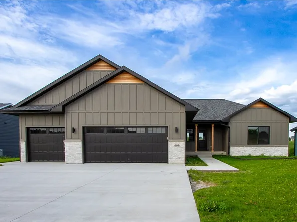 409 S Haley Ln, Prairie City, IA 50228